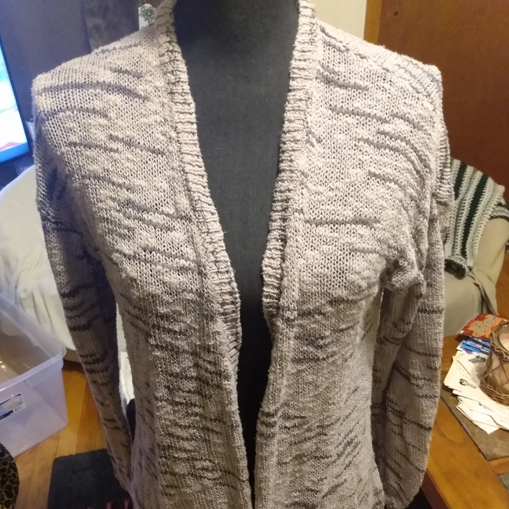 Sun & Shadow Grayish Cardigan